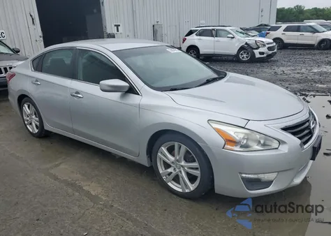 2013 Nissan Altima 3.5S z USA, uszkodzony, nr VIN 1N4BL3AP6DC231086